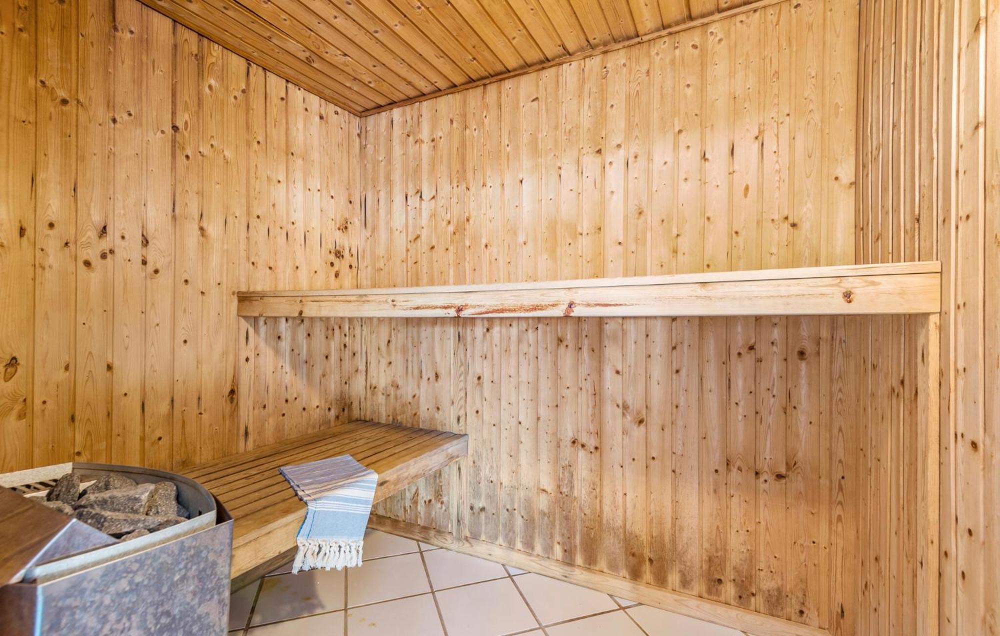 Lovely Home In Blavand With Sauna 外观 照片